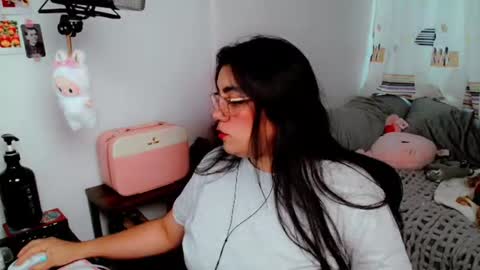 Poppy Kensington online show from 06.30.26