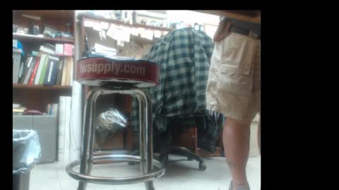 Snapshot of popstarbiker chatting on 10.13.25 Pop online show from 10.13.25