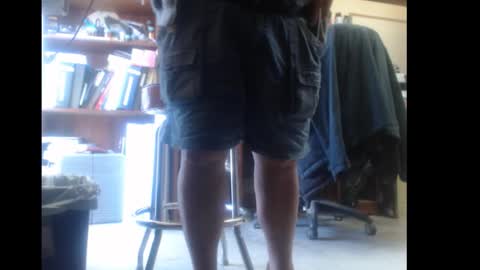 Snapshot of popstarbiker chatting on 11.18.25 Pop online show from 11.18.25