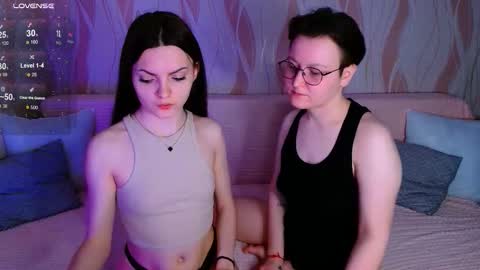 Snapshot of pornostendup chatting on 03.26.26 Ana and Tati online show from 03.26.26