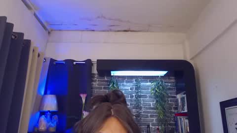 Snapshot of pornstardiva chatting on 03.04.25 DivaGray online show from 03.04.25