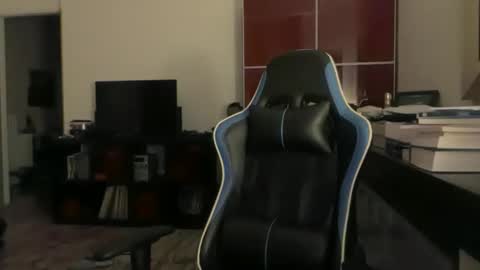 Snapshot of porntoyndr2 chatting on 11.19.25 porntoyndr2 online show from 11.19.25