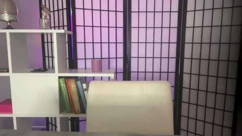 Portia Banks online show from 01.12.26