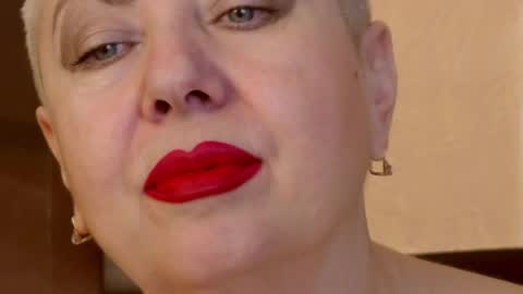 LADY POSH online show from 12.04.25