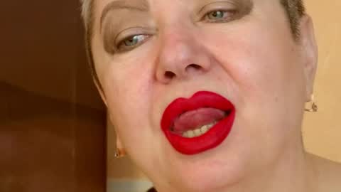 Snapshot of posh_lady chatting on 05.15.26 LADY POSH online show from 05.15.26