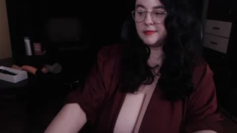 PoshMistres    online show from 04.18.26