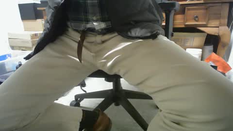 Snapshot of poundtownusa2016 chatting on 02.19.25 ConchilDog online show from 02.19.25