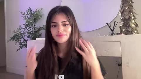 Selena online show from 12.01.25