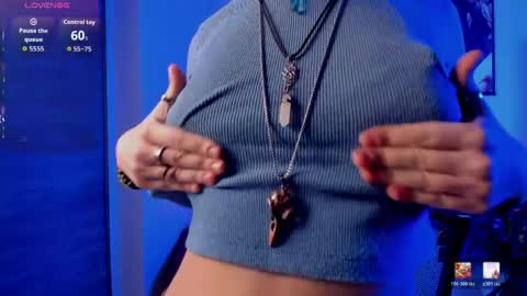 Snapshot of powderofgun chatting on 04.11.26 powderofgun online show from 04.11.26