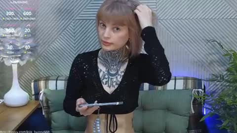 Snapshot of powerrr_ chatting on 03.03.26 Lola online show from 03.03.26