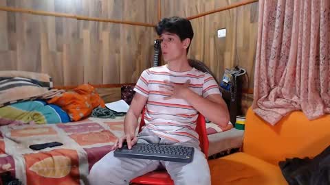 chris independent  online show from 02.11.25