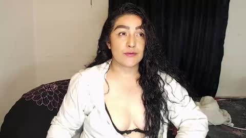 Snapshot of ppepittaaredd chatting on 09.15.25 maryana online show from 09.15.25