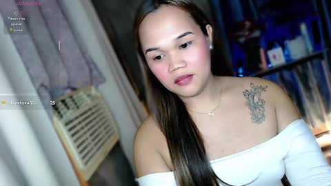 Snapshot of precious_ariah chatting on 05.18.26 Just PRECIOUS online show from 05.18.26