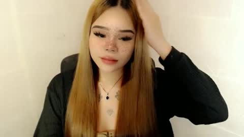 Snapshot of preciousangel69xxx chatting on 10.23.25 MAXXINE online show from 10.23.25