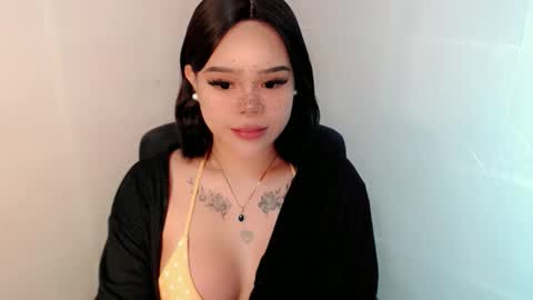 Snapshot of preciousangel69xxx chatting on 11.11.25 MAXXINE online show from 11.11.25