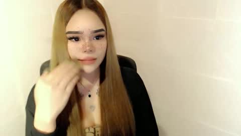 MAXXINE online show from 03.02.26