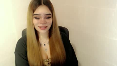 Snapshot of preciousangel69xxx chatting on 04.24.26 MAXXINE online show from 04.24.26