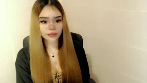 Snapshot of preciousangel69xxx chatting on 05.08.26 MAXXINE online show from 05.08.26