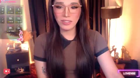 Snapshot of preciousrosedoll chatting on 06.21.26 Rosedoll online show from 06.21.26
