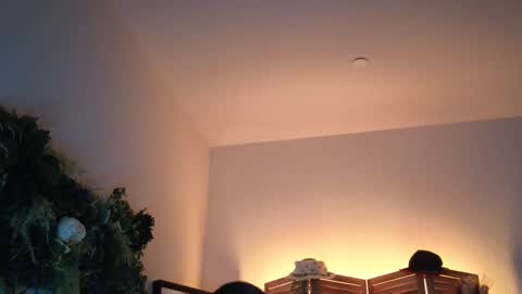 PreeminentJess online show from 10.04.25