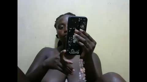 Snapshot of preetty_ebony_girl chatting on 05.30.26 Elizabeth online show from 05.30.26