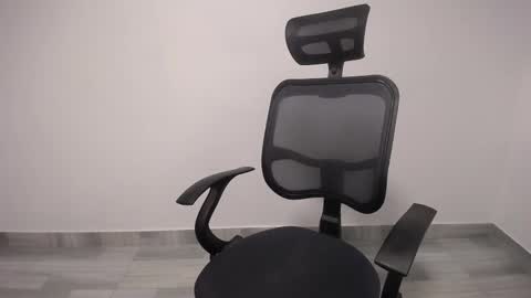 Plux online show from 02.23.25