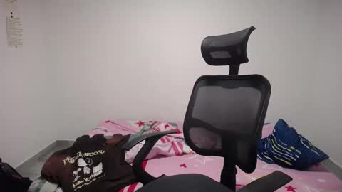 Plux online show from 10.11.25