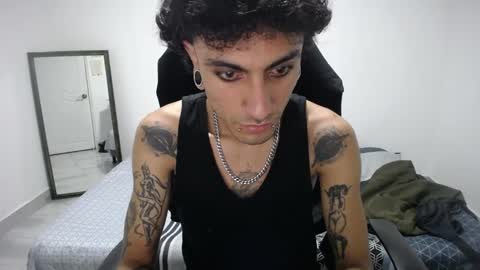 Plux online show from 04.10.26