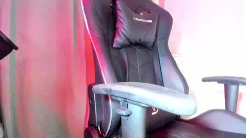 PRESSURE online show from 02.28.26