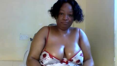 Snapshot of prettie_diva0 chatting on 10.29.25 Prettie diva online show from 10.29.25