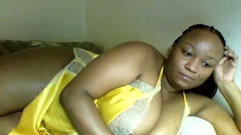 Snapshot of prettie_diva0 chatting on 12.23.25 Prettie diva online show from 12.23.25