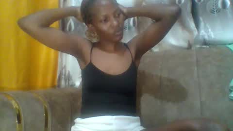 Snapshot of prettie_petitee chatting on 03.21.26 prettie_petitee online show from 03.21.26