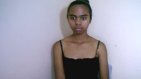 prettiethalia online show from 10.29.25