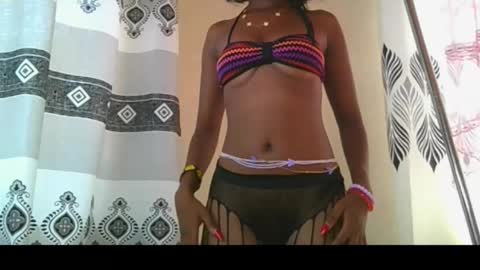 Snapshot of pretty__lisa chatting on 11.08.25 pretty__lisa online show from 11.08.25