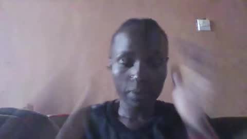 Snapshot of pretty_betty_ chatting on 02.08.25 pretty_betty_ online show from 02.08.25