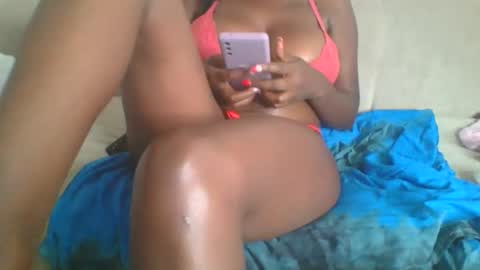 pretty online show from 01.14.25