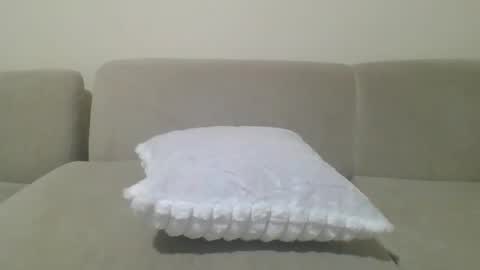 pretty online show from 01.14.25