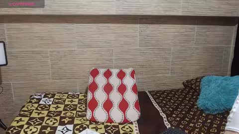 Snapshot of pretty_cristal22 chatting on 12.24.24 pretty_cristal22 online show from 12.24.24