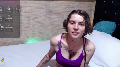 Snapshot of pretty_cristal22 chatting on 09.18.25 pretty_cristal22 online show from 09.18.25