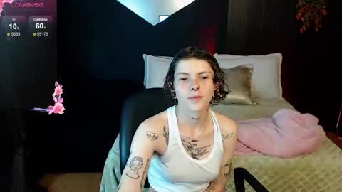 pretty_cristal22 online show from 02.05.26