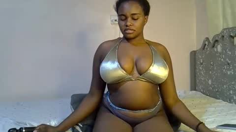 Snapshot of pretty_daina3 chatting on 10.16.25 pretty_daina3 online show from 10.16.25