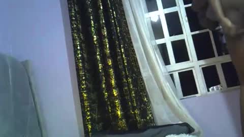 pretty_daniella online show from 10.31.25