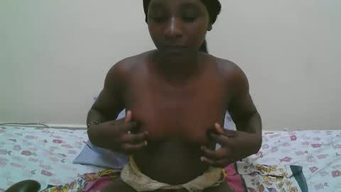 Snapshot of pretty_do chatting on 02.08.26 pretty online show from 02.08.26