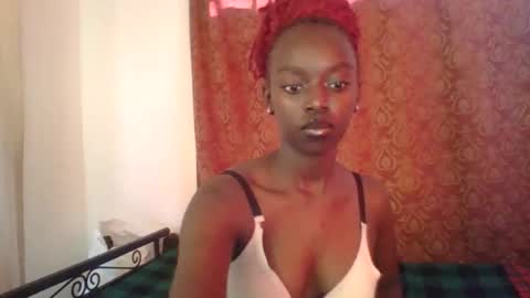 Snapshot of pretty_hearts chatting on 03.27.26 Shillah online show from 03.27.26