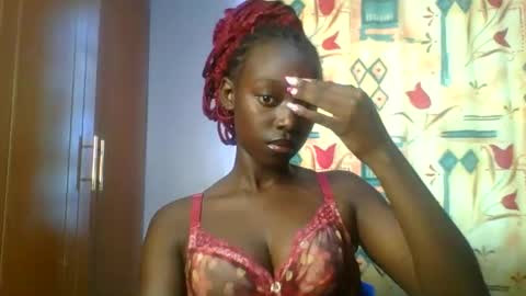 Snapshot of pretty_hearts chatting on 04.02.26 Shillah online show from 04.02.26