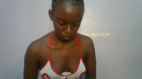 Snapshot of pretty_hearts chatting on 04.04.26 Shillah online show from 04.04.26