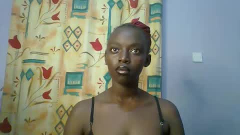 Snapshot of pretty_hearts chatting on 04.08.26 Shillah online show from 04.08.26