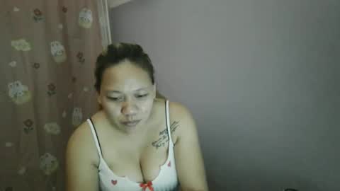 Snapshot of pretty_lyn08 chatting on 05.03.26 pretty_lyn08 online show from 05.03.26