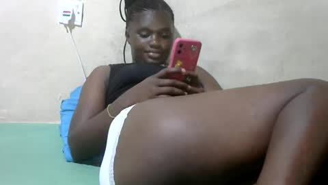 pretty_melan online show from 03.15.26