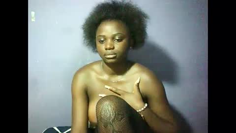 Snapshot of pretty_melinda2 chatting on 02.27.25 Mary Melinda online show from 02.27.25